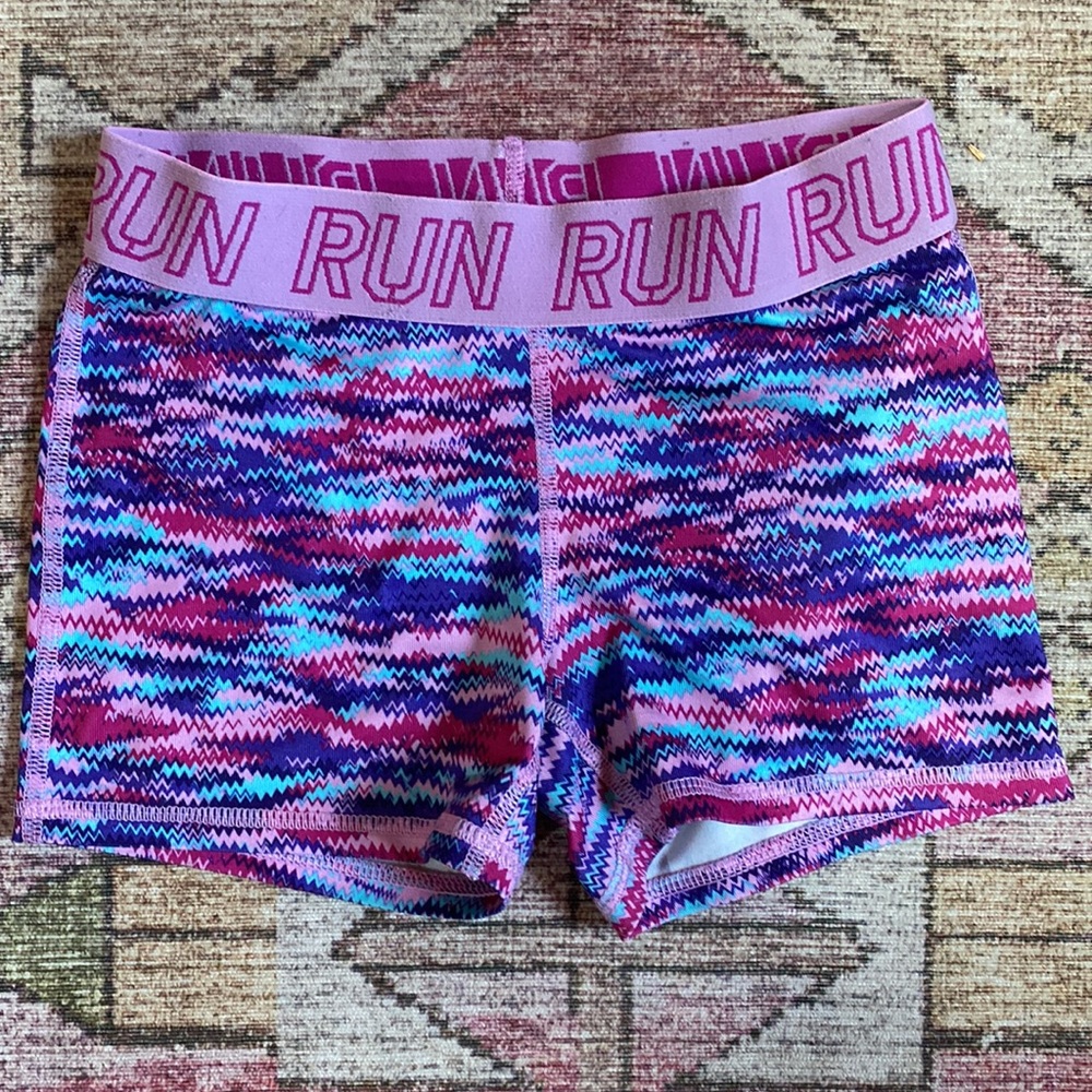 Girl RUN spandex shorts in great condition